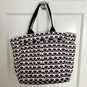 LeSportsac Heart Patterend Tote Bag with Pouch NWOT